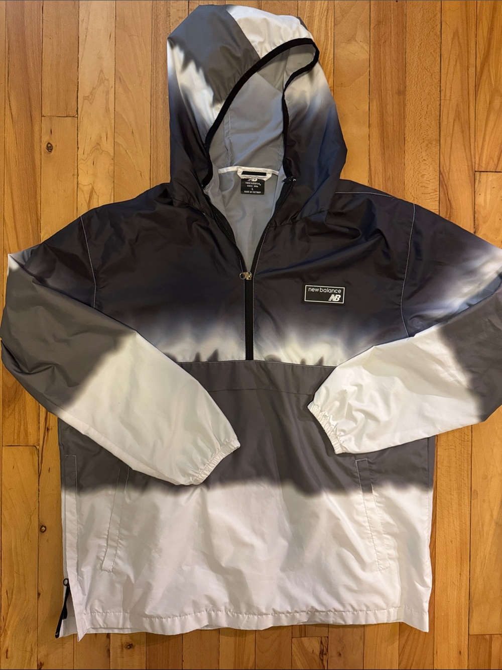 New Balance Men’s Gray-to-White Gradient Hooded Windbreaker